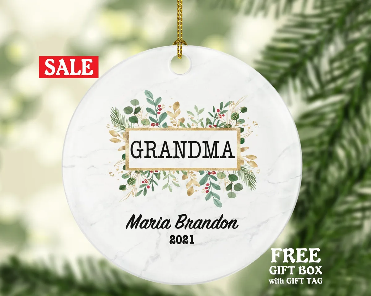 Custom Grandma Christmas Ornament,  Personalized Gift for Grandma, Best Grandma Ever Pregnancy Reveal, Baby Announcement, Grandma to Be
