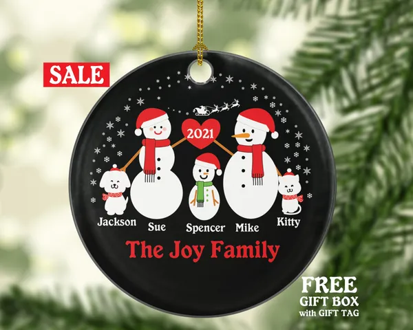 Personalized Family of 3 Ornaments with Dog and Cat Pet, Personalized Christmas Ornament, 3 snowmen, Snowman Family Ornament, Family of 3